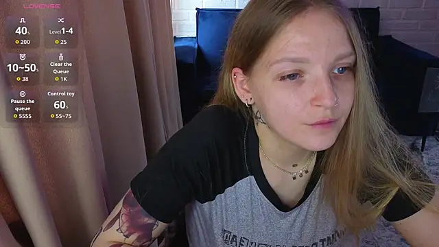 Kate__Walker 现场XXX聊天
