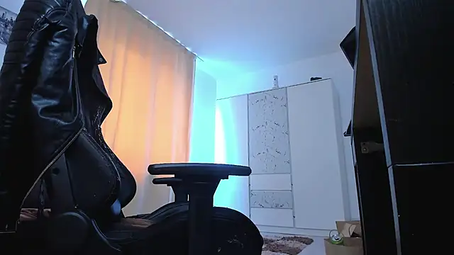 XXX chat uživo modela liamaesthetic