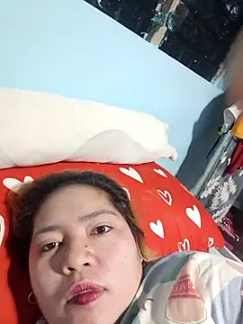 naughtiestmumknky99's Live XXX Chat