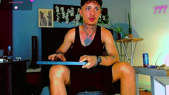 HannibalLester 现场XXX聊天