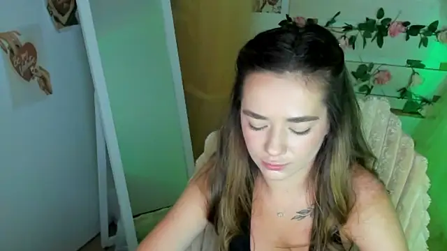 Bella_XO: онлайн-секс-чат
