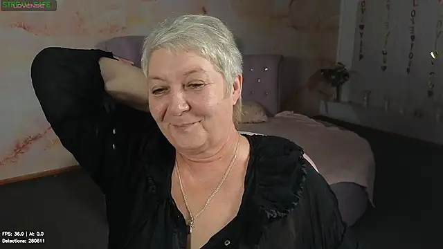 Poppy_Pulse Live XXX Chat