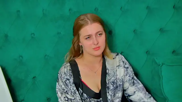 EllaBells XXX чат на живо