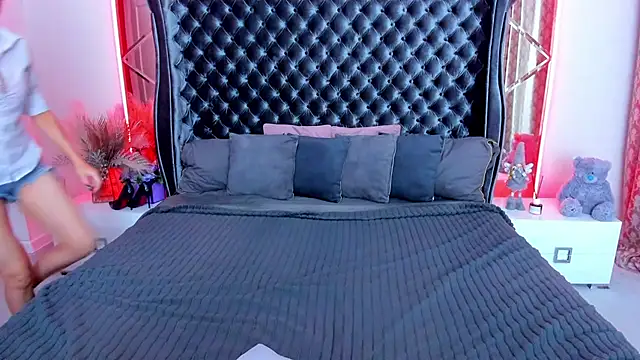 Rebecca_Diamond 现场XXX聊天