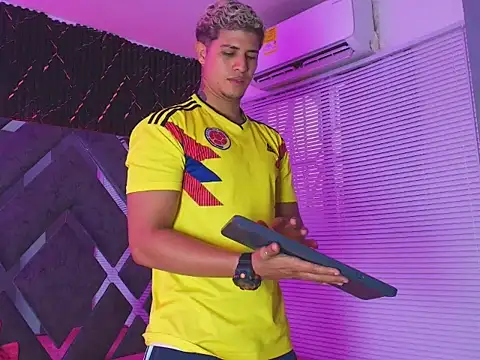 دردشة dominic_connor الجنسية المباشرة