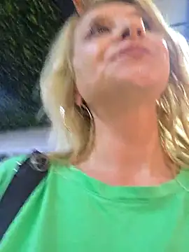 Chat +18 de KaylinJan ao vivo