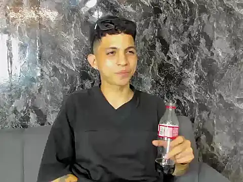 cameron_lux77n Live XXX chat