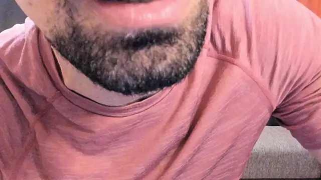 HotHunkTrainer live XXX chat