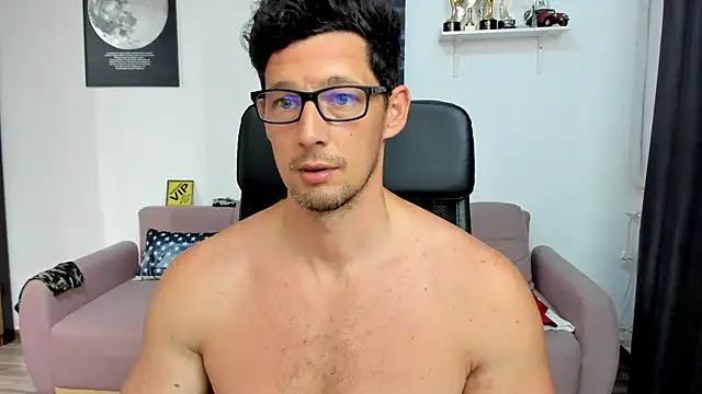 XXX chat uživo modela BrutusK08