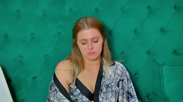 EllaBells Live XXX-Chat