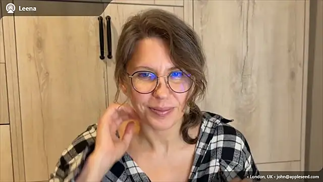 Linoria's Live XXX Chat