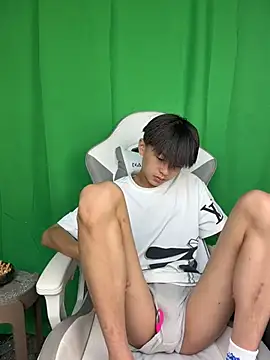 XXX chat uživo modela DD-101