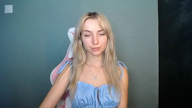 LuciaYoung 现场XXX聊天