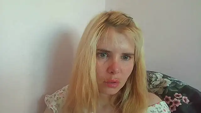 HornyElena Chat XXX live