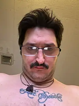 PoundedCajunGuy93 Show in webcam