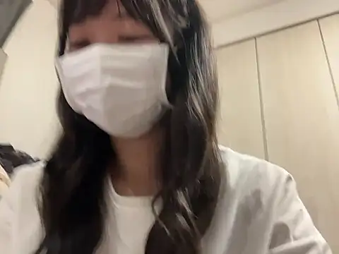 y-u-r-a-33's Live XXX Chat