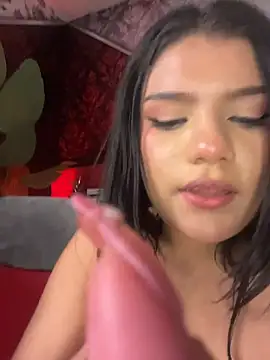 PippiCharmXXX XXX чат на живо
