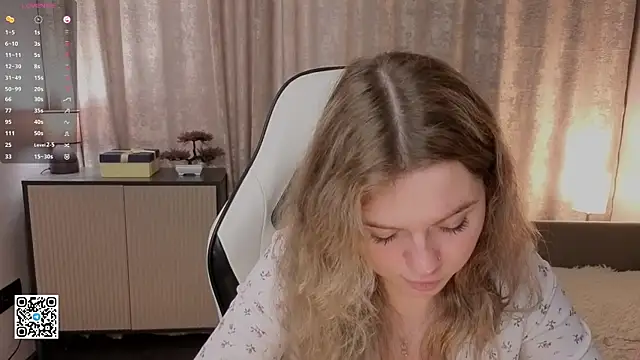 DonaDebore élő XXX-chatje