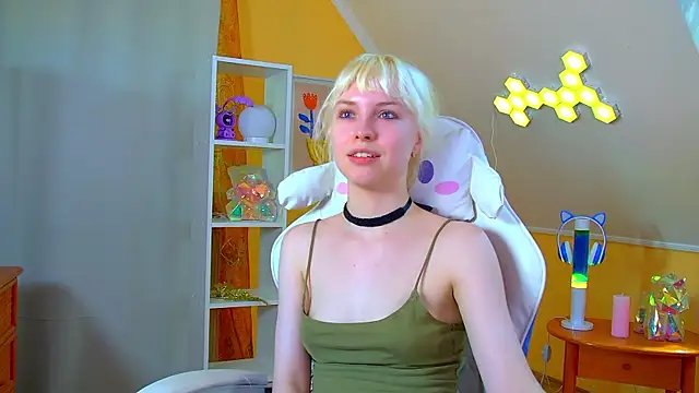 HannahHollis XXX чат на живо