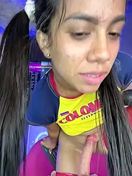 Chatroom XXX en direct de Helen_Vidall