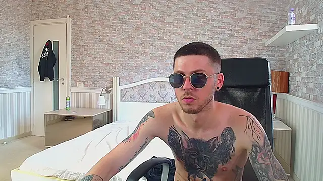 JonahShaw Live XXX Chat
