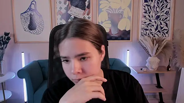 Živý XXX chat SayaHeartnet