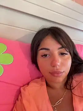 SilkyMira Live XXX Chat