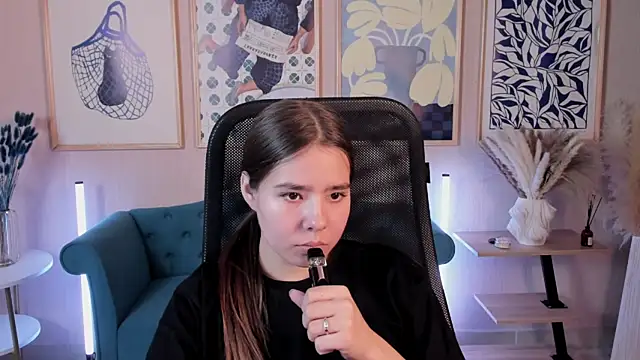 Živý XXX chat SayaHeartnet