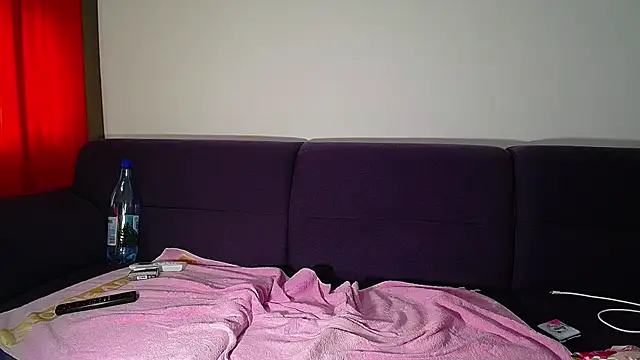 Julianna68's Live XXX Chat