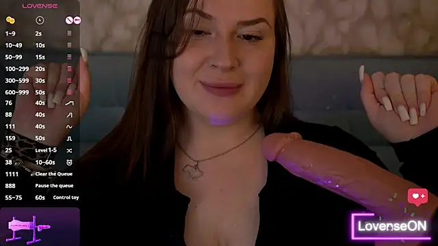 XXX chat uživo modela AliceOfWondersS