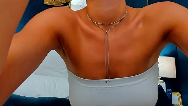 AprilWong Chat XXX live