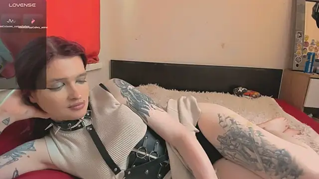 Chat +18 de Simona_Rain ao vivo