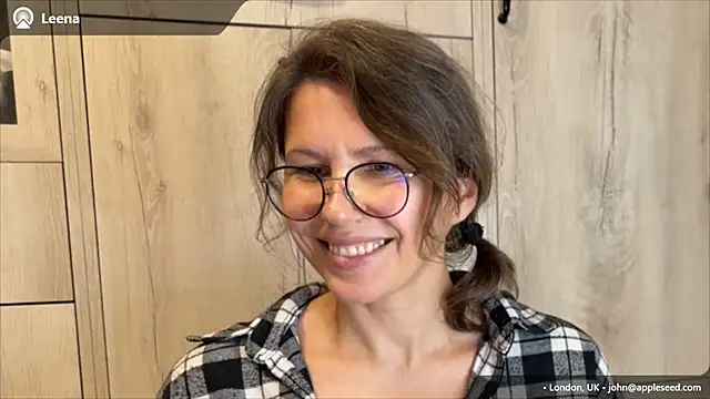 Linoria Live XXX-chat
