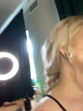 Chat XXX Live DriveThruCiri