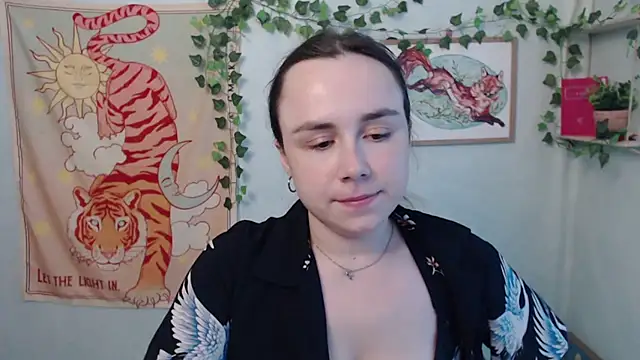 VeryVeryVeryShy_: онлайн-секс-чат