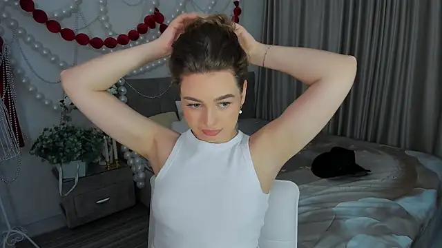 XXX chat uživo modela MiracleCurly