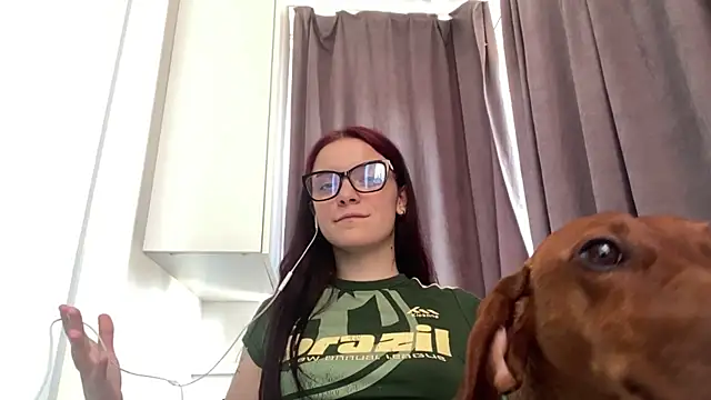 Chat +18 de AudriaCriner ao vivo