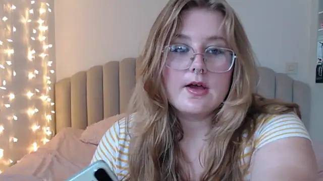 Chatroom XXX en direct de AgnesRoseCams