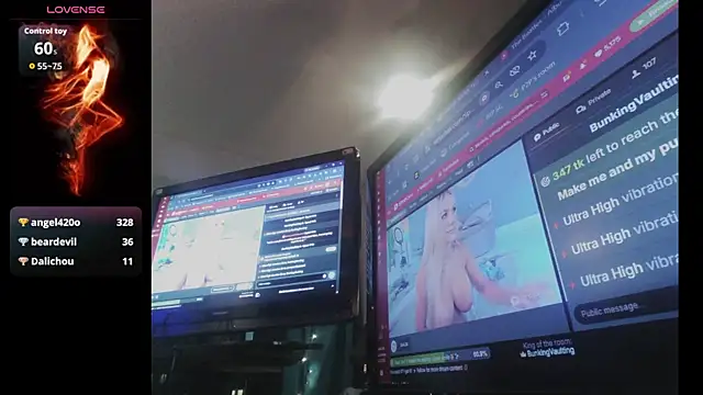 Pussyeat2please's Live XXX Chat