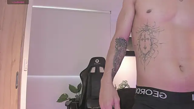 justin_lenox's Live XXX Chat