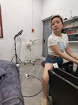 Ivy_Trix2's Live XXX Chat