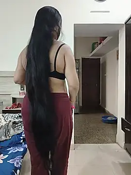 HeartlessGirl Adlı Modelin Canlı XXX Sohbeti