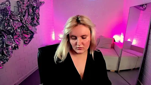 KathyBriggs Chat XXX in diretta