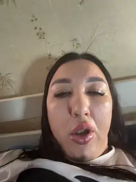 Chat XXX en directo de Naughtbaby_2025