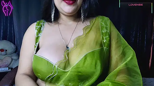 MISSNASHA69XのライブXXXチャット