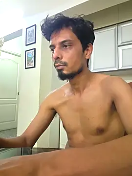 Talha266 Adlı Modelin Canlı XXX Sohbeti