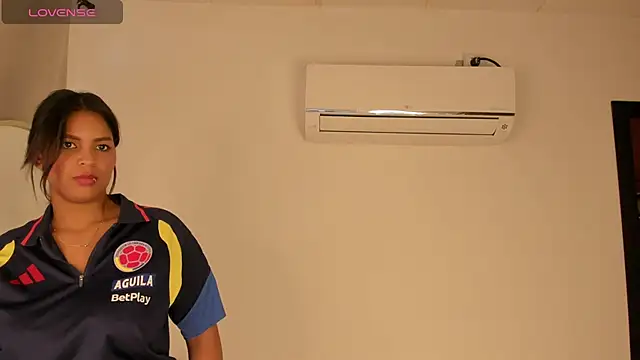 Aishs_bigass 现场XXX聊天