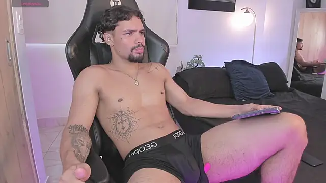 Chat +18 de justin_lenox ao vivo