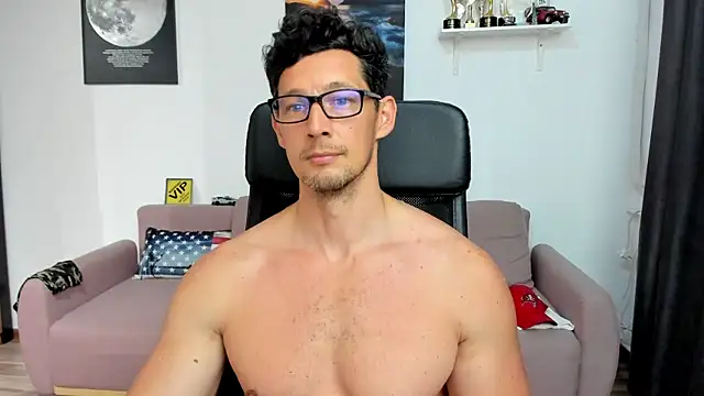 XXX chat uživo modela BrutusK08