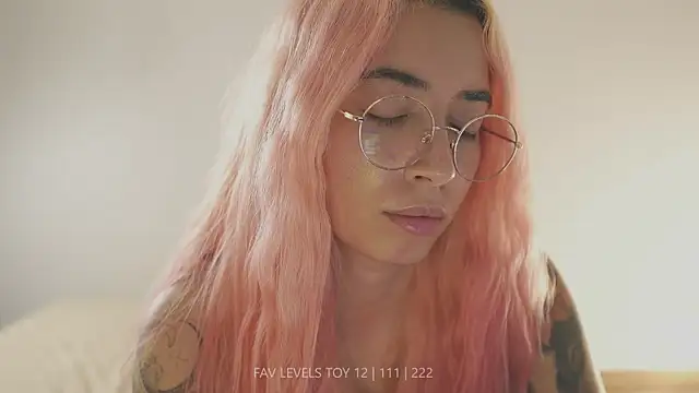 dearnina_'s Live XXX Chat
